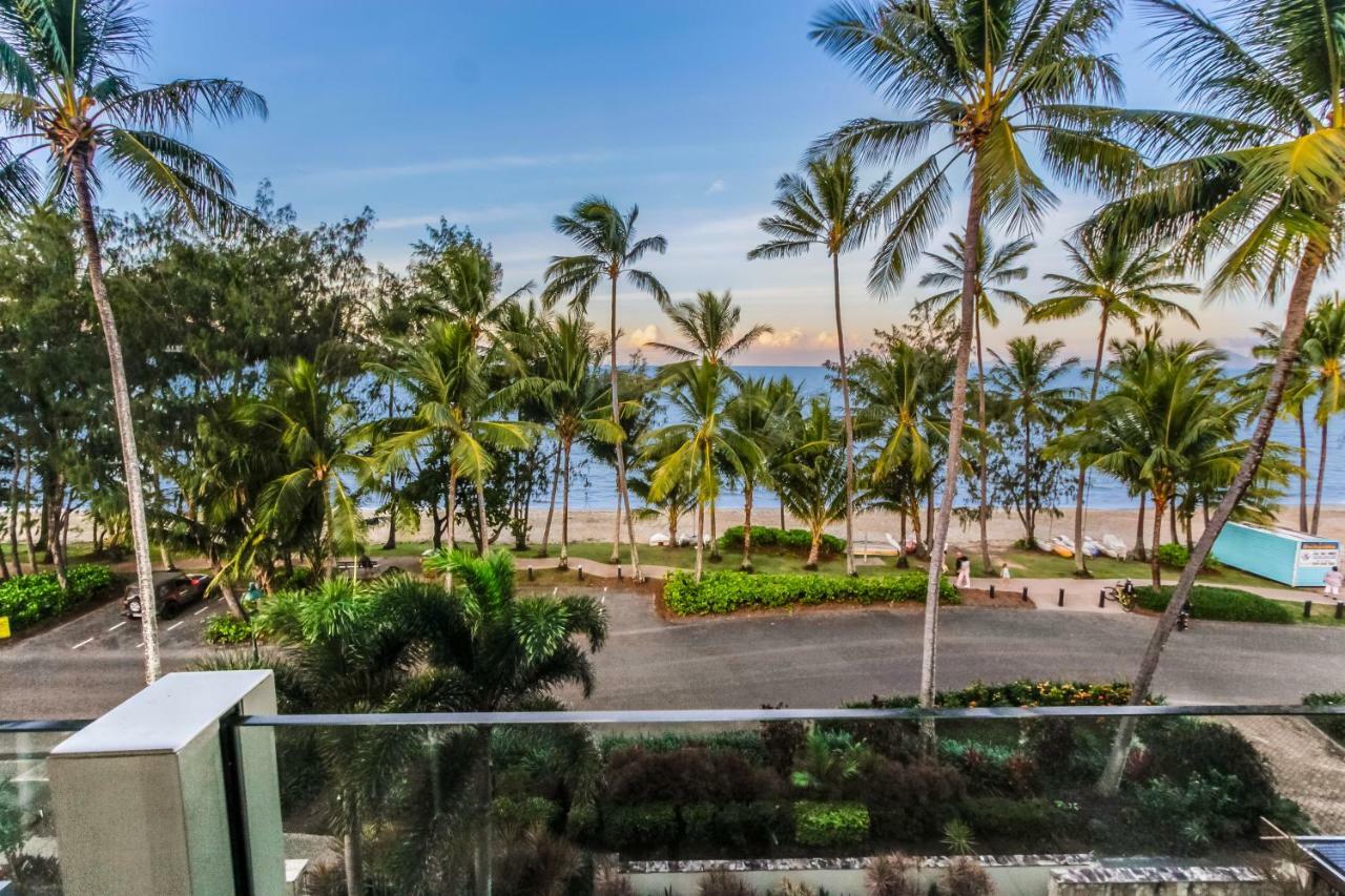 Island Views Beachfront Apartments Palm Cove Eksteriør bilde